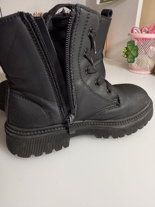 Детски черни ботушки