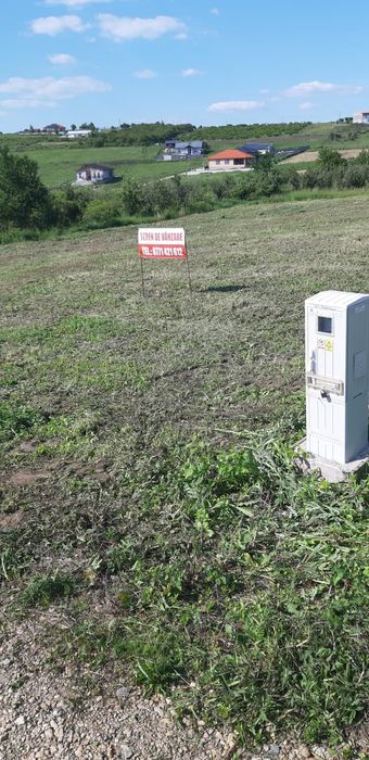 Vând teren intravilan