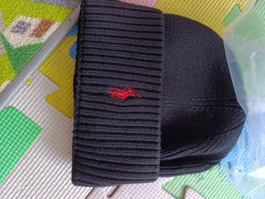 Calvin Klein нова шапка плетиво