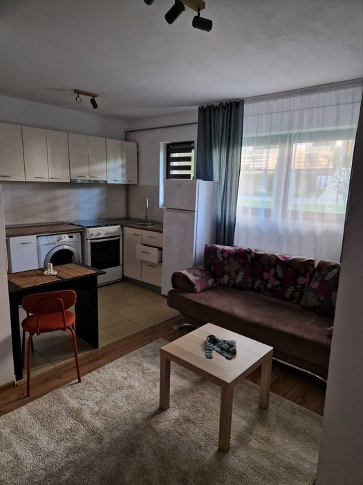 Studio de inchiriat 380 euro Inclus Loc de parcare