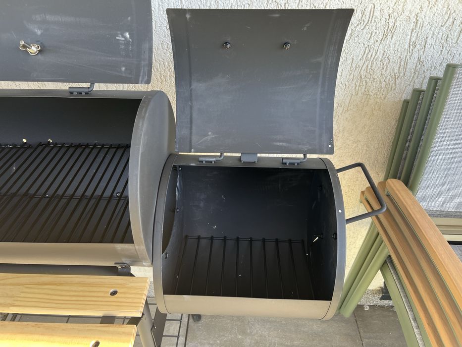 Vand gratar nou cu afumatoare