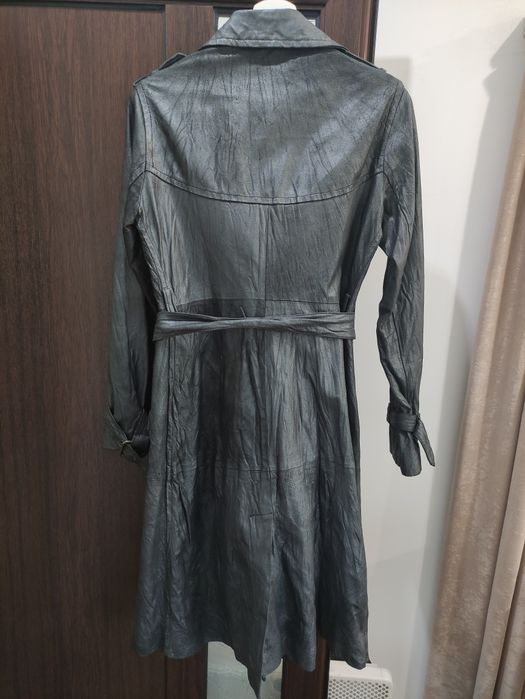 Дамски тренчкот Anna Riska