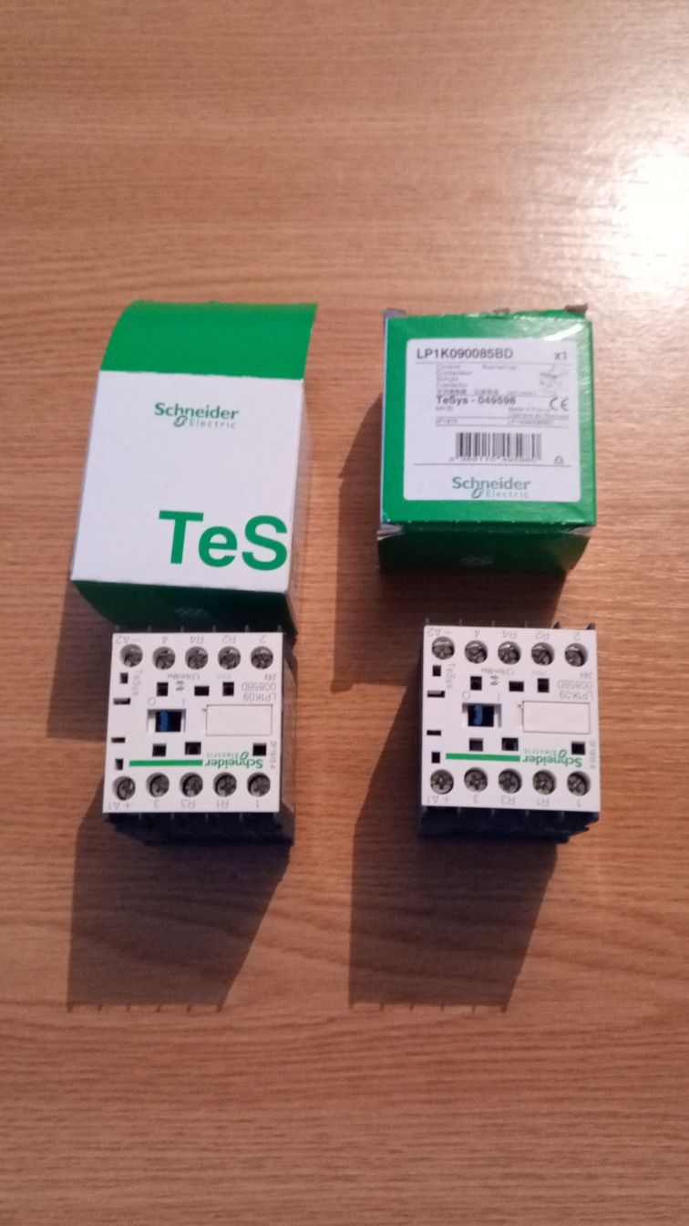 Contactor Schneider TeSys, 20A