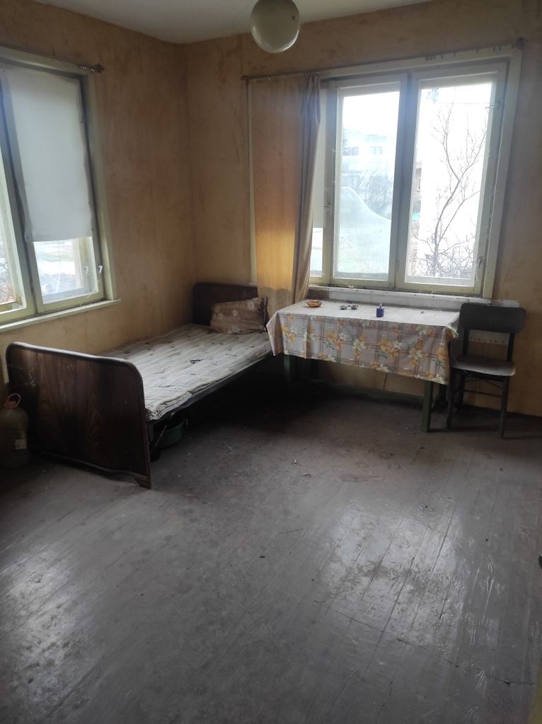Продава се Къща в с. Брест, Област Плевен - 185 кв.м за 83 €/кв.м - Снимка #7