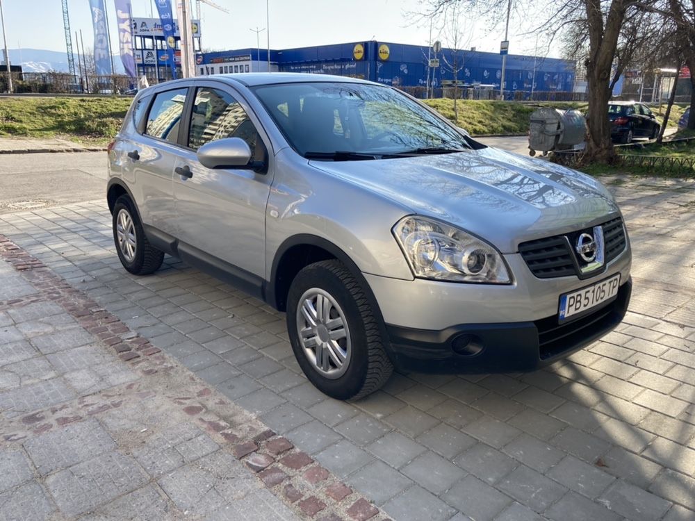 Продавам Nissan Qashqai