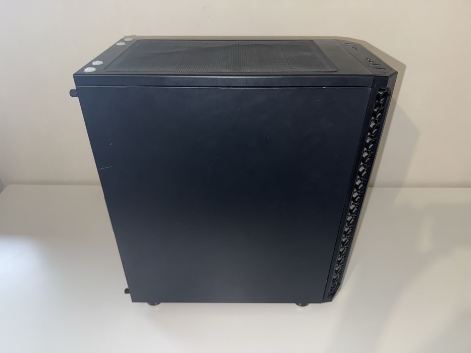 Carcasa pc utilizata