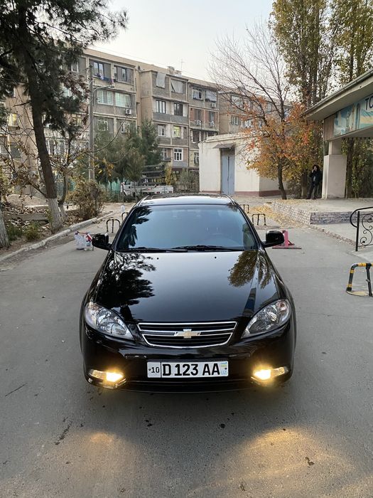 Gentra avtomat sotiladi