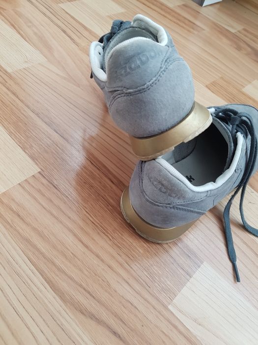 Adidasi dama Reebook