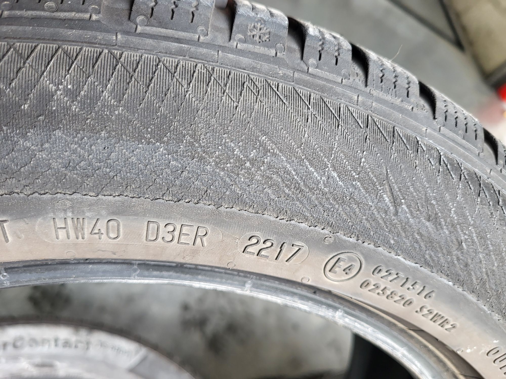2 бр 225/50/17 Зимни гуми Continental