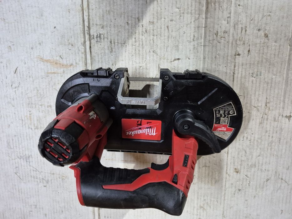 Fierastrau sabie  Milwaukee M 12 BS
