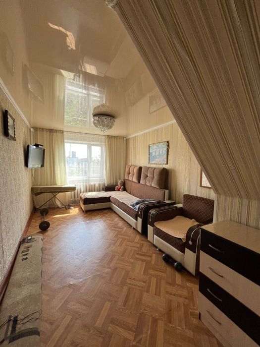 Продам 4х комн. квартиру в 2x этажн. четырехквартирном доме