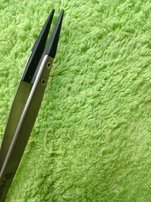 Penseta nemagnetizabil