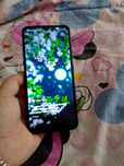 Vand telefon in stare buna nu este spart nici crăpat
