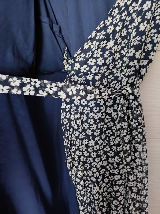 Рокля тип "Прегърни ме"