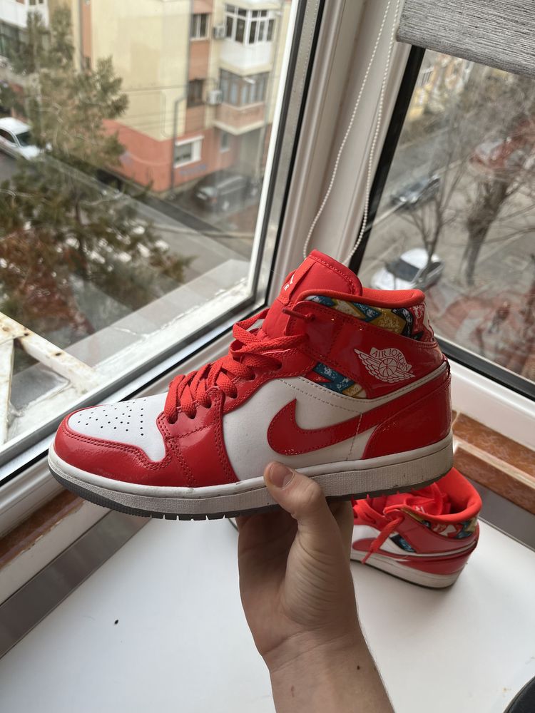 Jordan 1 mid Barcelona