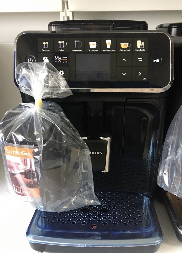 Espressor automat Philips LatteGo EP 5400  ca NOU expresor espresor