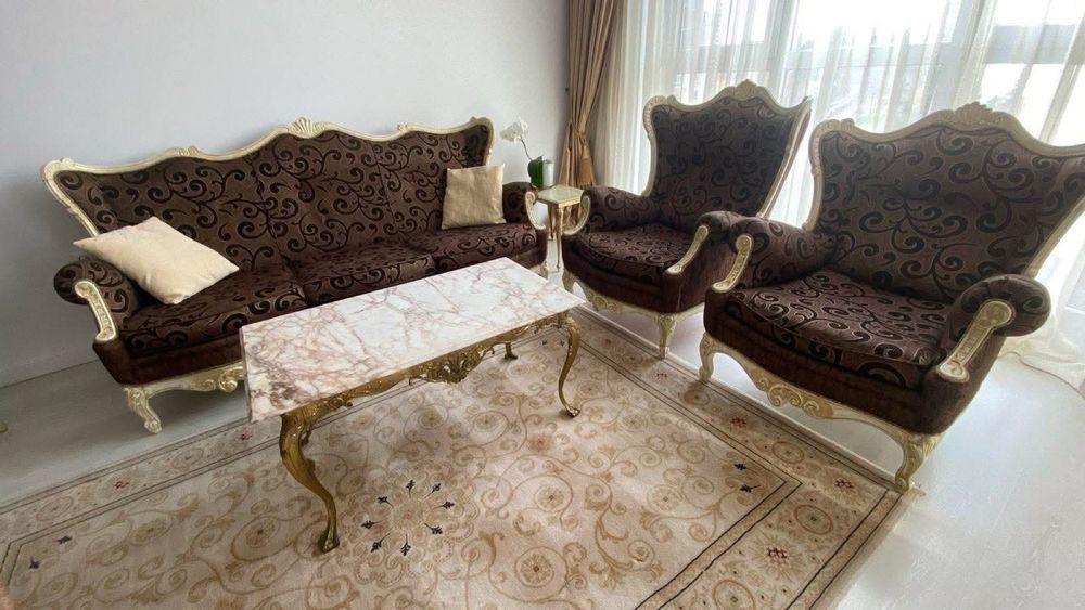 Холна маса от мрамор