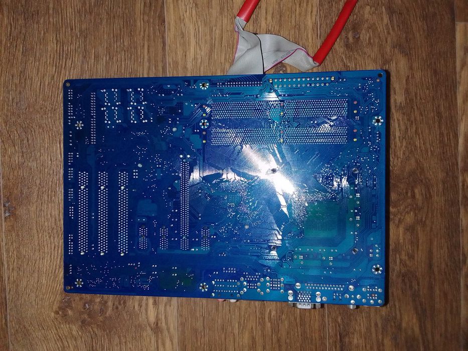 Материнская плата Core CPU DDR II 800 с встроенным процессором GIGABYT