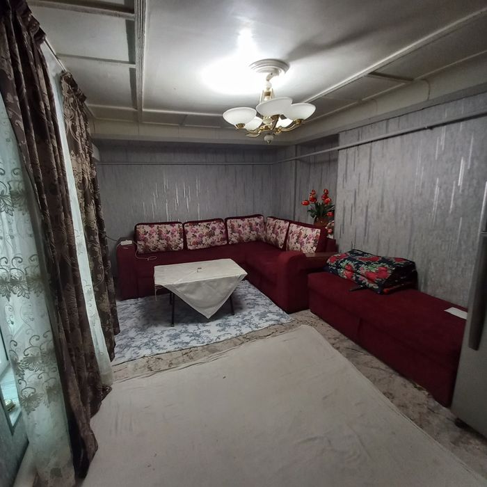 Уй, ховли сотилади, яхши махалла, яхши локация.