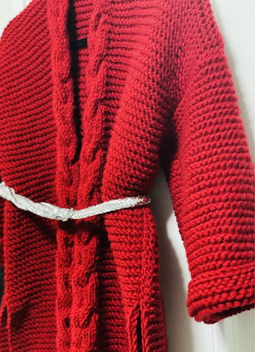 Cardigan realizat manual