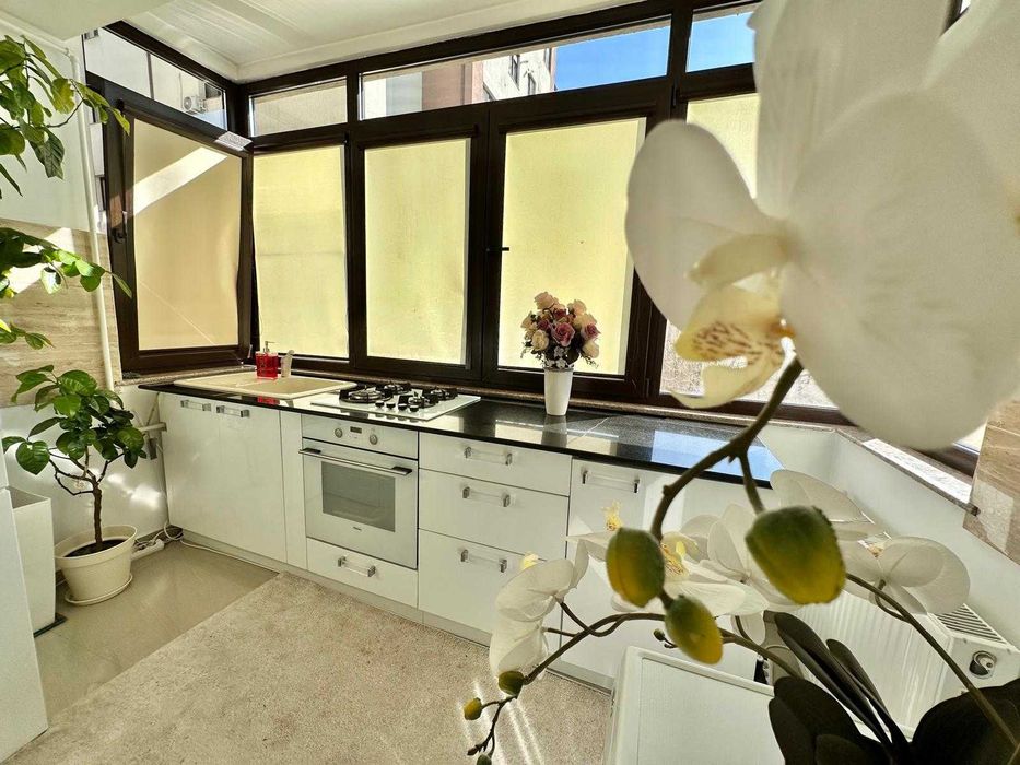 Vand apartament 3 camere Drumul Taberei