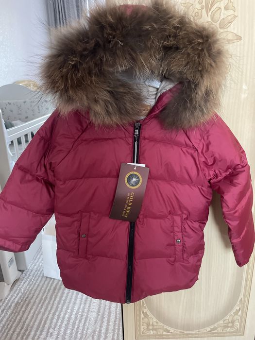 Продам куртку на девочку