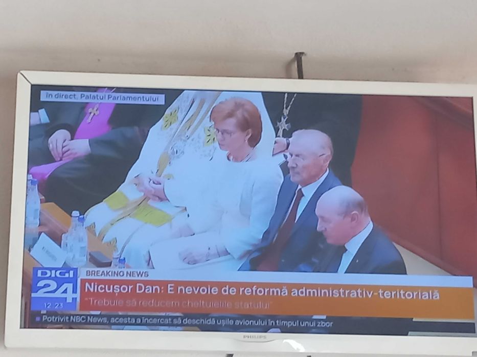 LED Philips, 61 cm, 24PFS4032/12, Full HD, Clasa A+