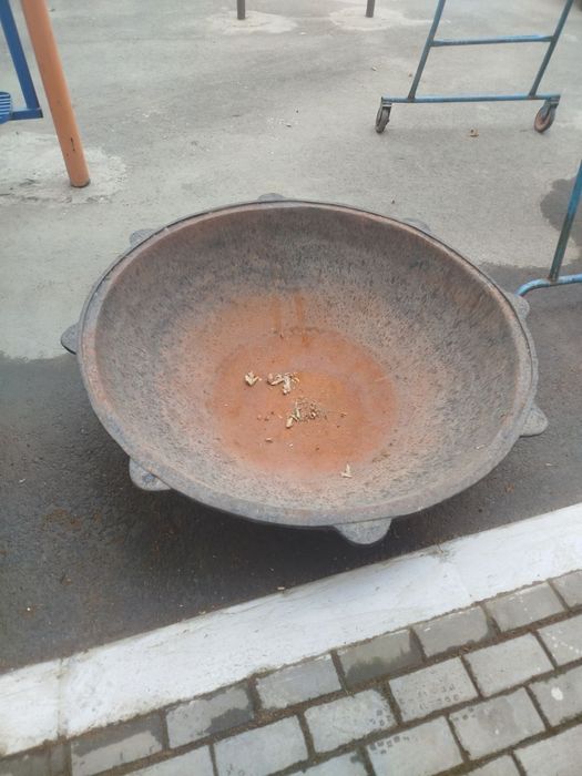 Chugunniy qozon 80 kg