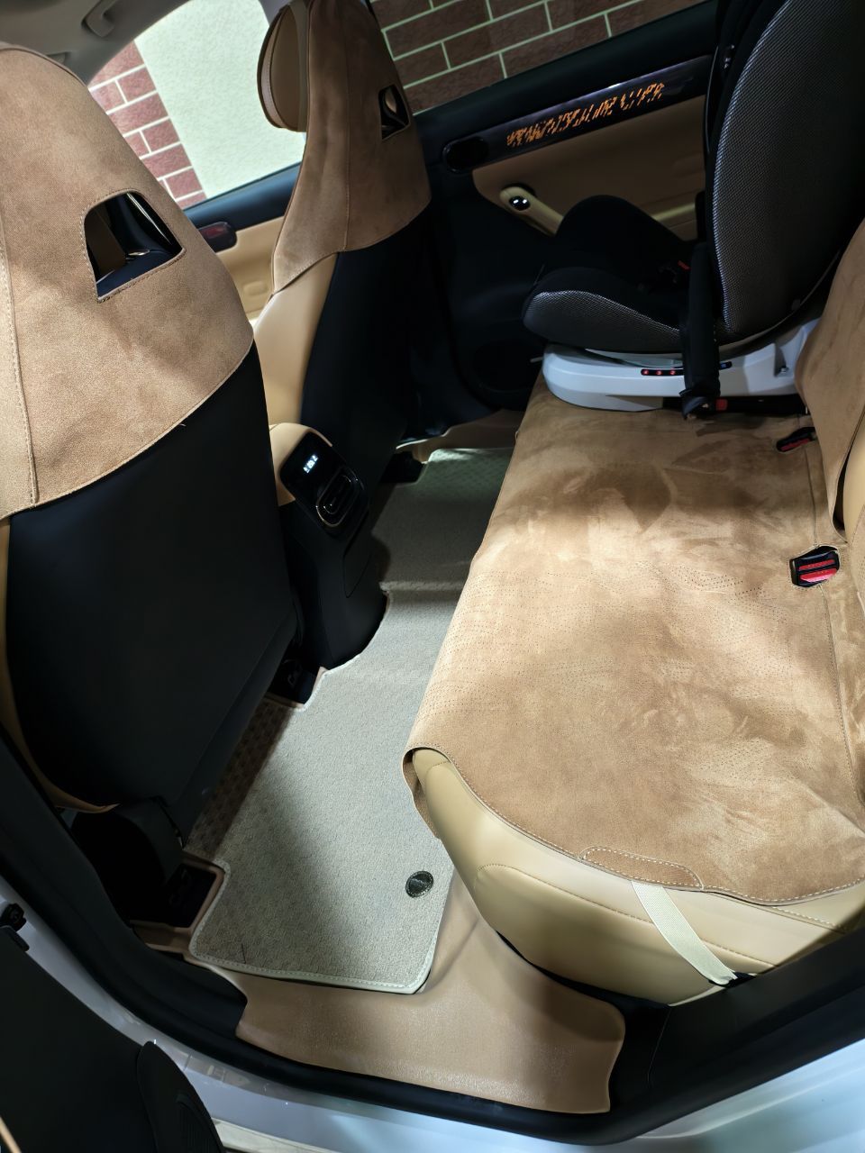 Leapmotor C11 Гибрид 300 км Premium