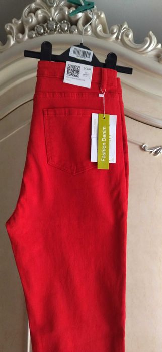 Jeans50-52"Trendyol"Турция,Красн.50-52