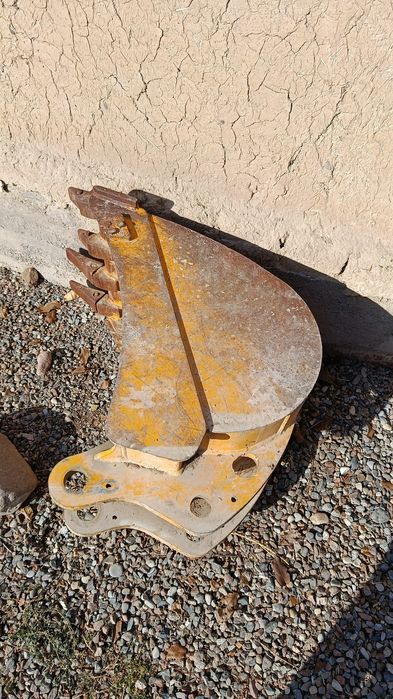 Ковш эксковатора