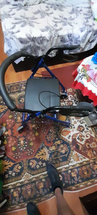 cadru de mers (rollator ) cu 4 roti made in germany