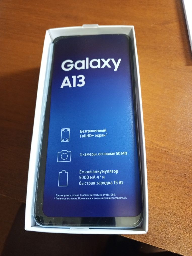 Продаю новый смартфон Samsung Galaxy A13 4 ГБ/64 ГБ голубой