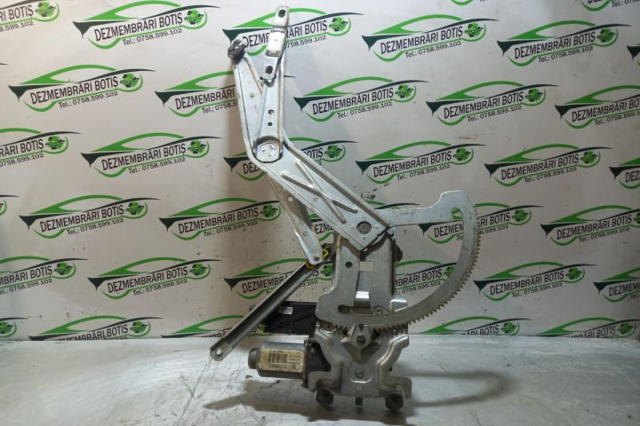 Macara geam fata dreapta electrica Opel Meriva prima generatie