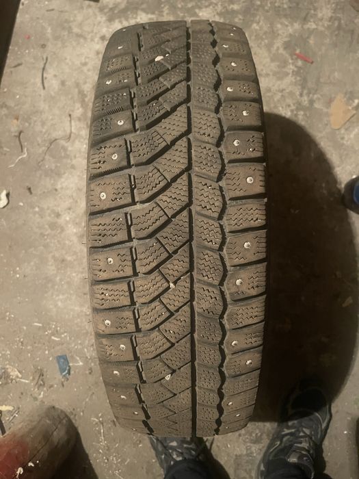Продам резину  виати