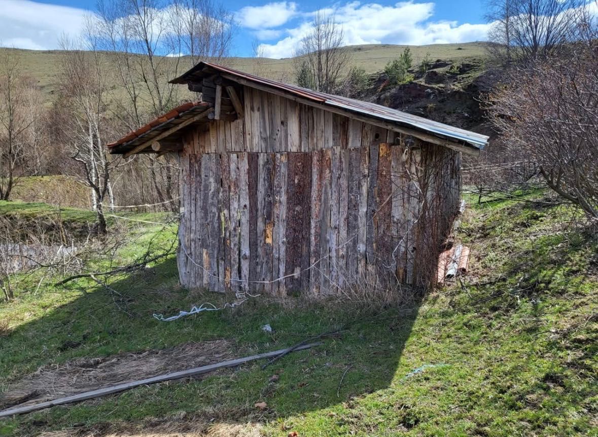 Продава се Ферма / Парцел / Ранчо в Копривщица