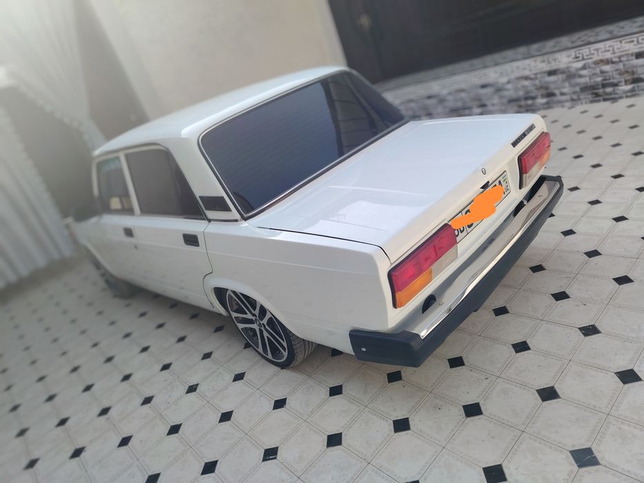 Lada 21 07 sotiladi