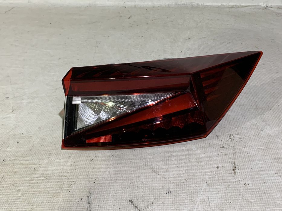 Lampa stop dreapta pe aripa, Skoda Enyaq, 2021, 2022, 2023, 2024, cod origine OE 5LA945208A.