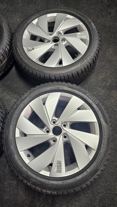 Jante aliaj 5x112 Volkswagen Golf + cauciucuri de iarna 205/50/17