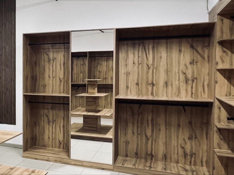 Шкаф.            ..