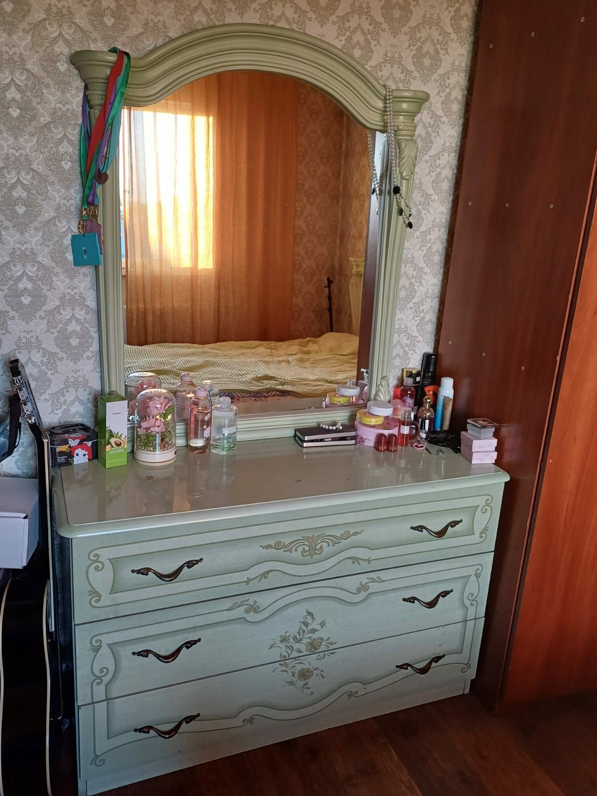 Спальный гарнитур