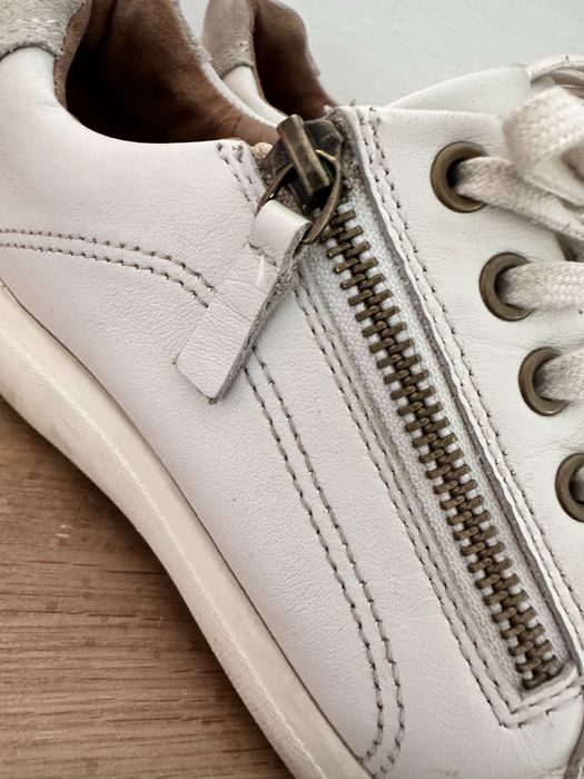 Маркови маратонки Clarks естествена кожа