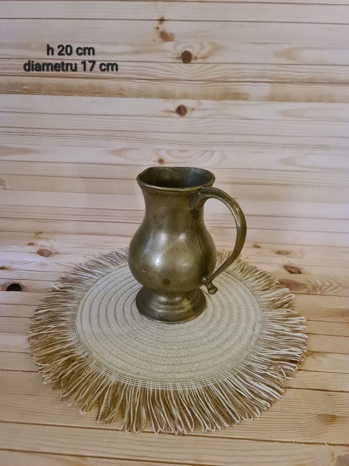 Carafa din bronz