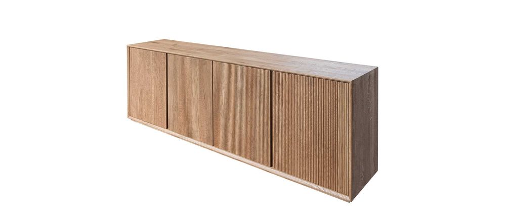 Mobilier din lemn masiv