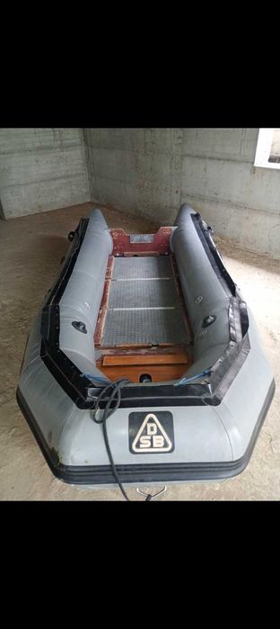 Barca gonflabila DSB cu motor