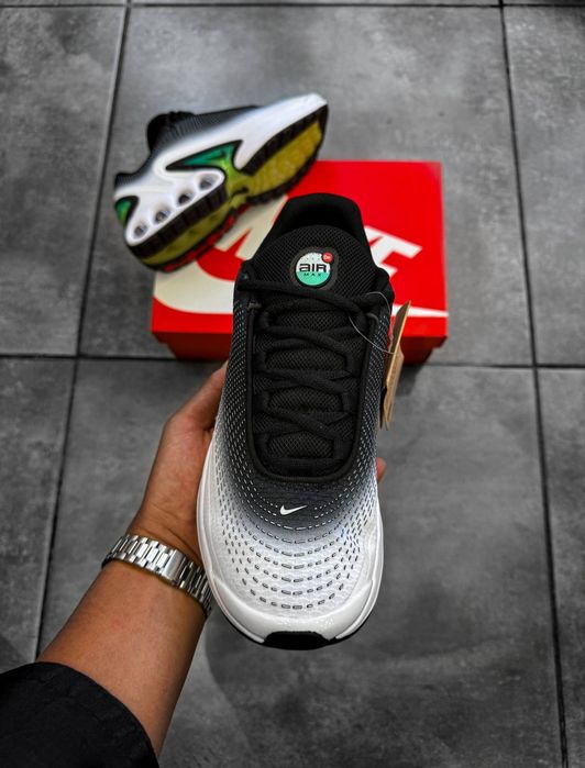 Nike DN ' White/Black/Neon мъжки маратонки
