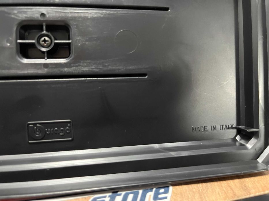 Нова метална колекционерска количка модел FORD FOCUS WRC TEST CAR 1:24