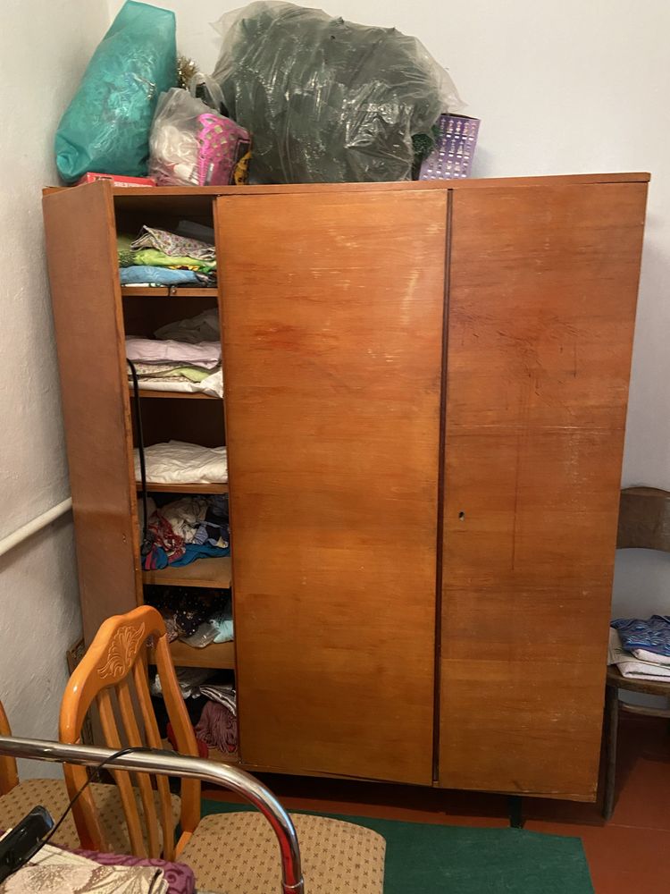 Серванты шифонеры
