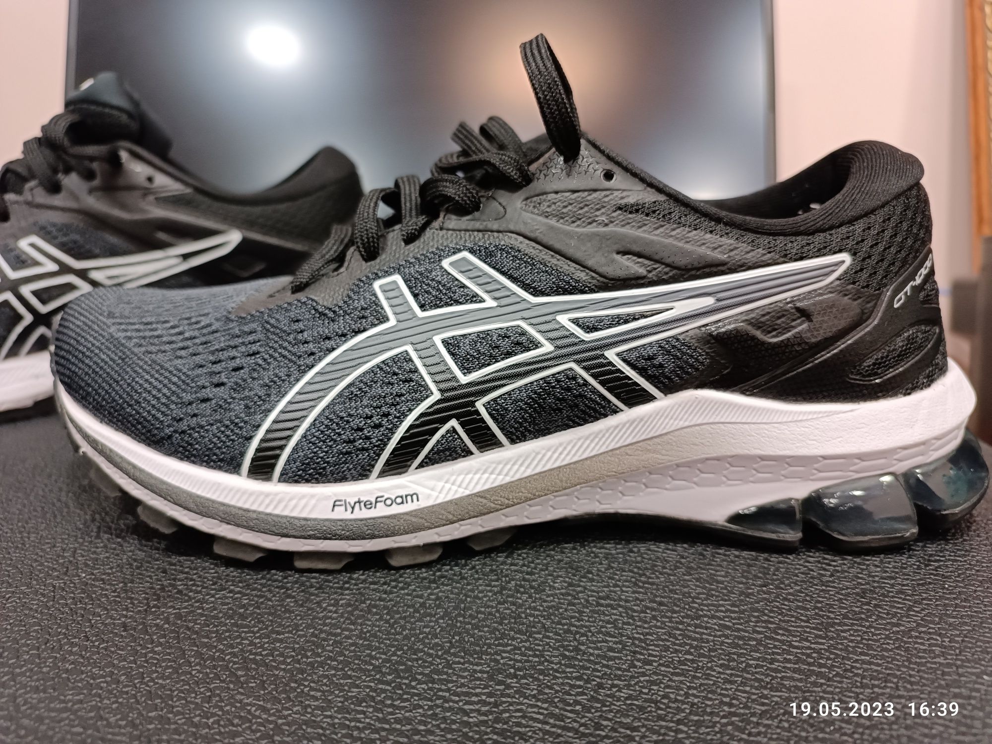 Дамски  Маратонки Asics GT1000