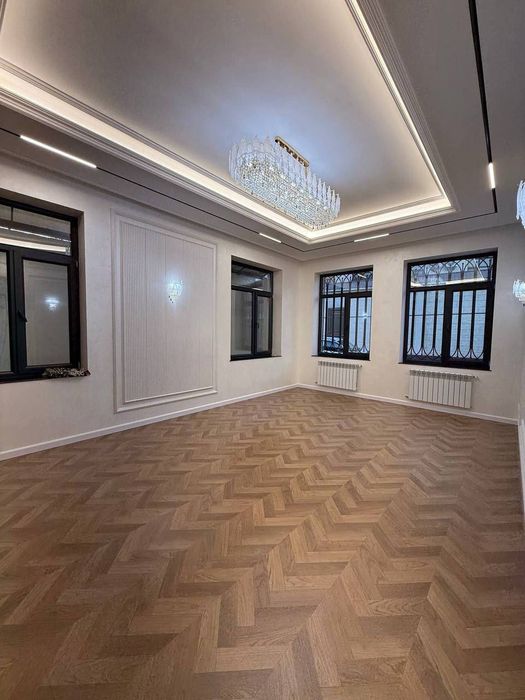 Продается ЕвроДом 6 комнат, ориентир: Циолковский, 3 сотки